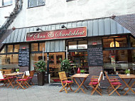 Café Sinn & Sinnlichkeit inside