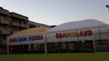 Gommoland outside