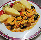 Alyio Nouchka food