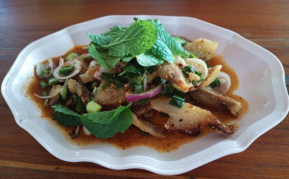 ร้านก๋วยเตี๋ยวเจ๊ฝน inside