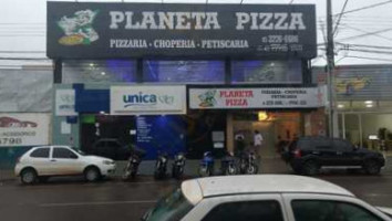 Planeta Pizza outside
