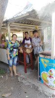ไก่ย่างเชฟสมชาย Grilled Chicken By Chef Somchai outside