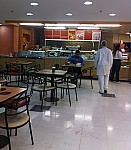 Café Carrefour people