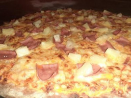 Whicho's Pizza food