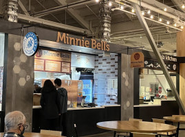 Minnie Bell's Soul Movement food