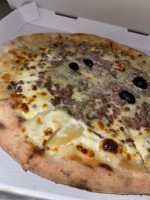 Azzurro Pizza food
