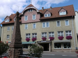 Aron Hartl Gasthaus Lamm outside