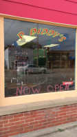 P Diddys Diner outside