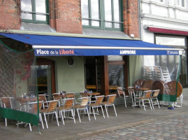 Ralf Fischer Cafébar Amphore inside