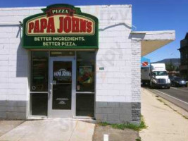 Papa John's Pizza outside