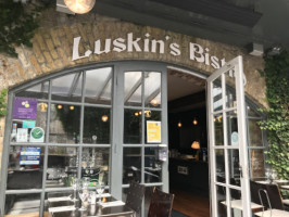Luskin's Bistro food