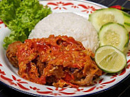 Nasi Ayam Geprek Sambal Meraung Dwitasik food