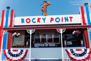 Rocky Point Clam Shack outside
