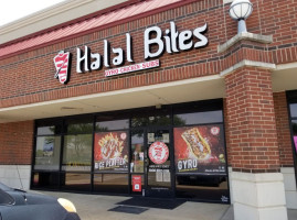 Halal Bites outside