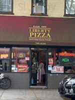 Liberty Pizza outside