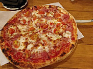 Lopezlopez Pizzeria food