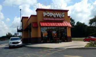 Popeyes Louisiana Kitchen outside