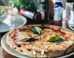 La Bufala Pizzeria. Italiano food