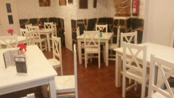 Pizzeria-cafeteria La Familia Espana inside