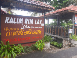ร้านอาหารกะหลิมริมเล Kalim Rimlay (halal Food outside