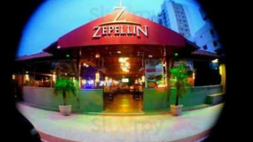 Zepellin Lanches Pizzas outside