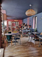 Cafe Des Voyageurs inside