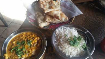 Khyber Pass Lakeview food