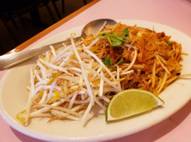 J's Noodles Star Thai food