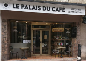 Le Palais Du Cafe inside