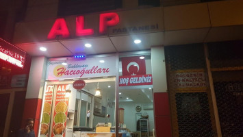 Alp Pastanesi food