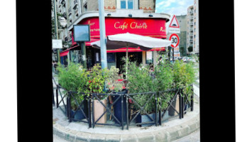 Café Chérie Brasserie à Cocktail outside