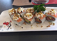 Hanami Sushi food