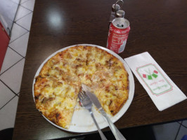 Mr Pizza 1 food