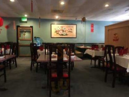 Tsing-Tao Chinese Restaurant inside