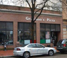 Graziano's Pizza outside