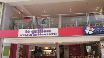Brasserie Le Grillon food