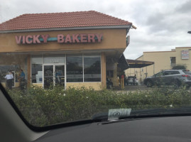 Vicky Bakery outside