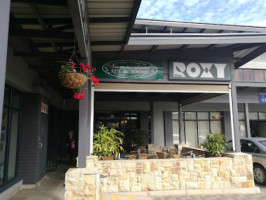 Roxy Coffee Shop outside