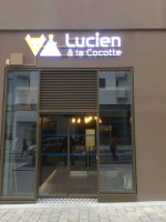 Lucien Et La Cocotte inside