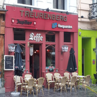 Café Treurenberg inside