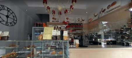 Pandolce Caffe Croissant food