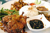 Warung Tujuh food