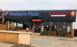 Domino's Pizza Iju outside