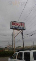 Tommy's Donuts outside