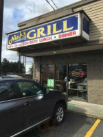 Nick's Grill outside