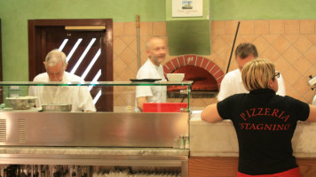 Pizzeria Stagnino food