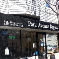 Park Avenue Bagels outside