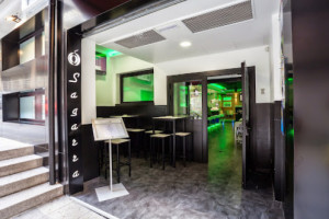 Sagarra Gastro Pub inside