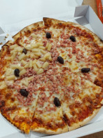Mondiale Pizza food