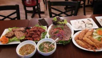 Thana Thai Kitchen food